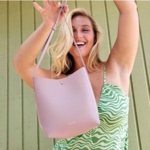 Samara Medium Shoulder Bag in Peony